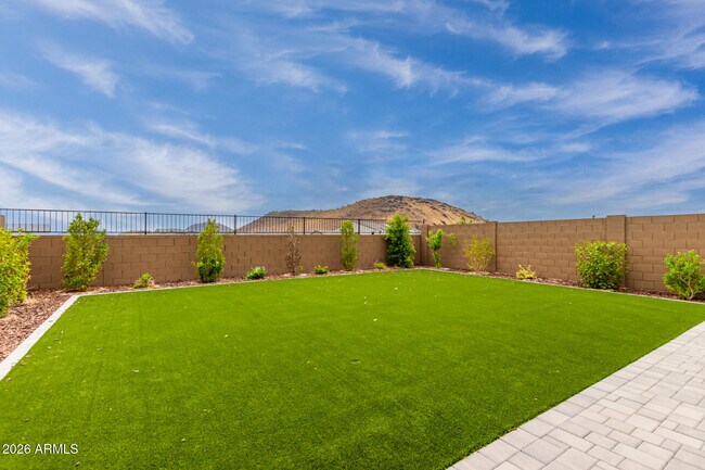 Building Photo - 2035 E Northwood Dr