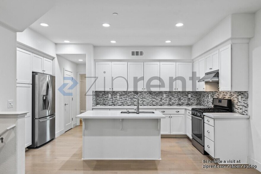 Building Photo - 37577 Masts Cove Way
