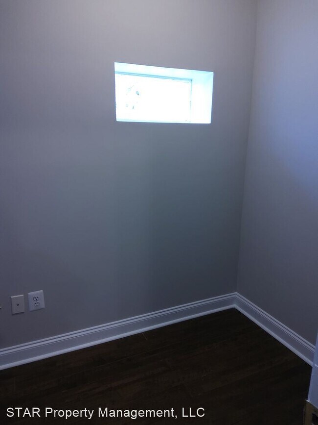 Building Photo - 2 br, 2 bath House - 1011 W. Cross St. - 1