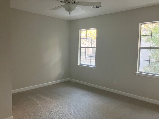 Building Photo - 2 Bedroom / 2 Bathroom at the Preserve at Indigo Run