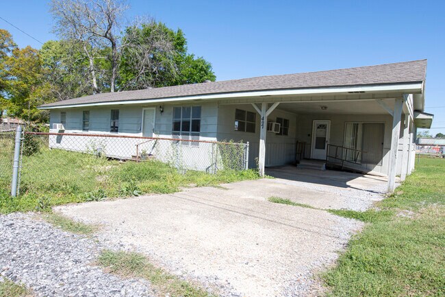 Building Photo - 407 Nugier Ave