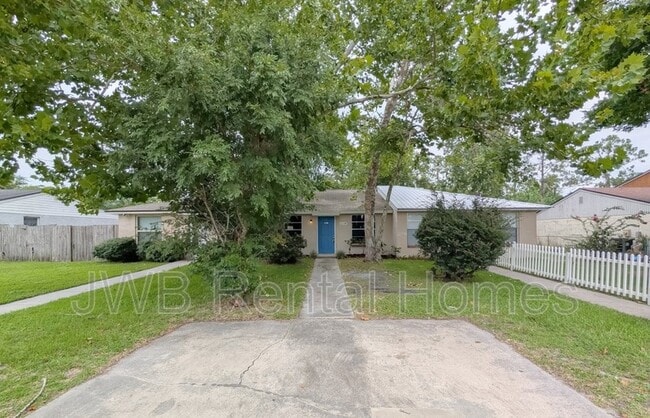 Primary Photo - 2630B Gifford Ave