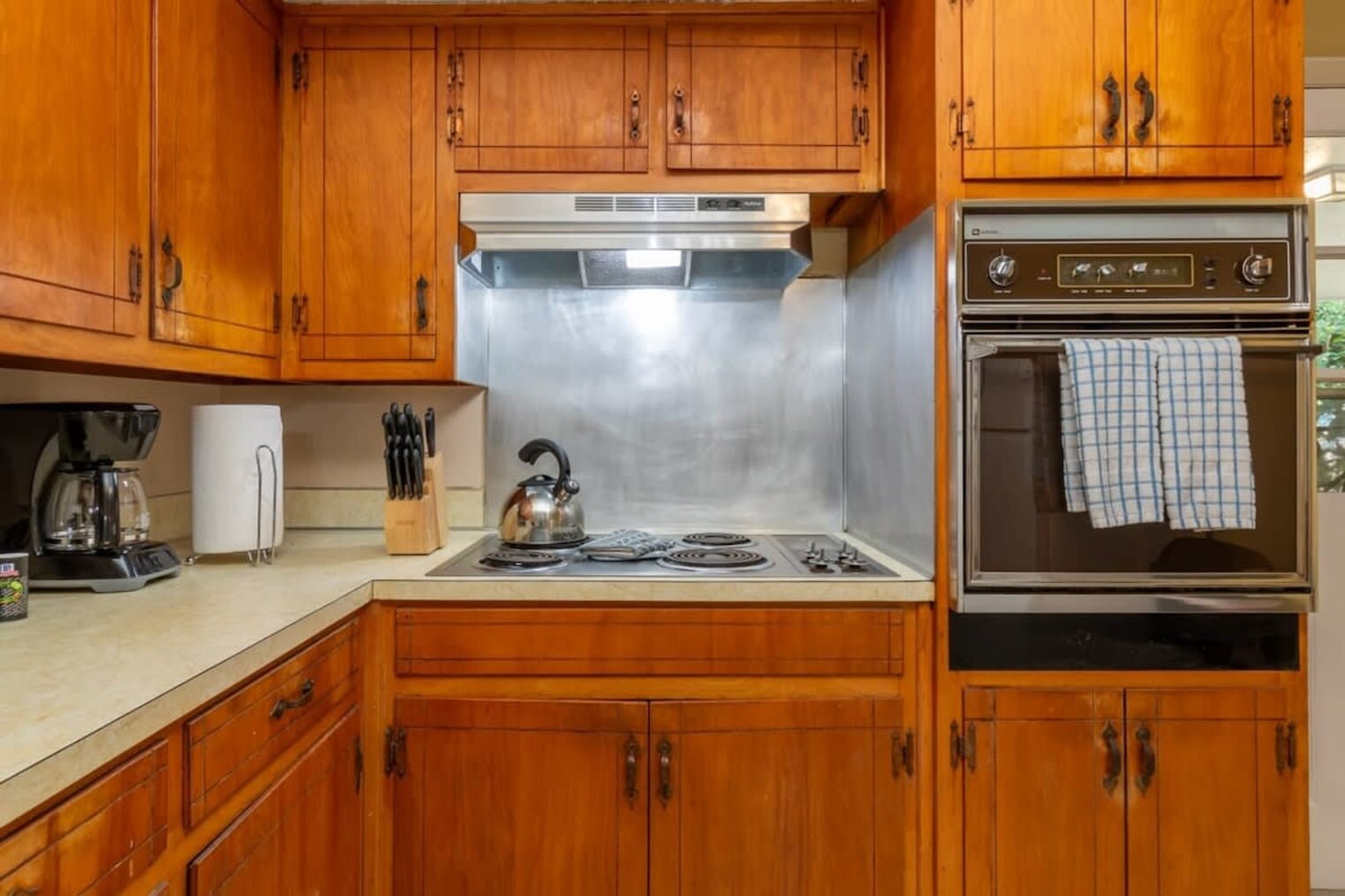 Building Photo - 2118 Skylake Dr