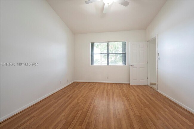 Building Photo - 9876 Nob Hill Ct