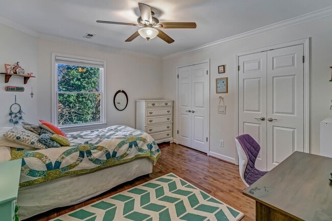 Building Photo - 6612 Kerns Rd