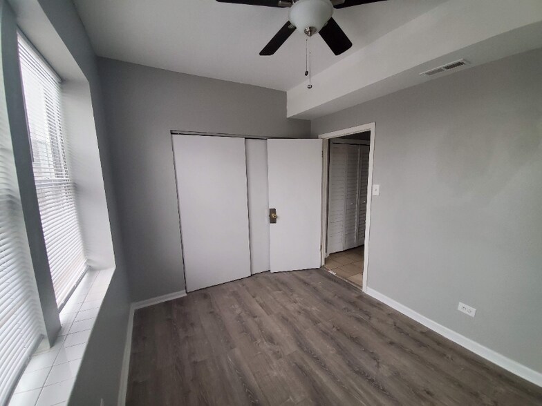 Building Photo - 4034 W Palmer St