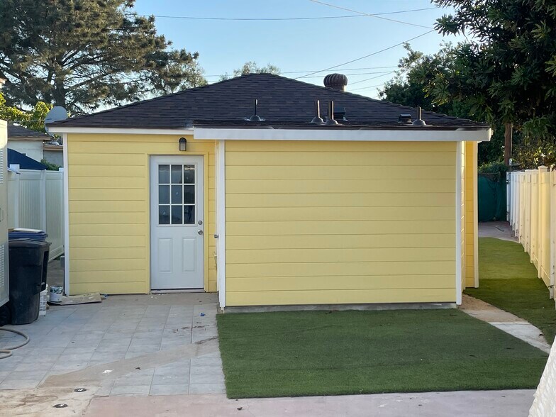 Building Photo - 610 W Manor Dr