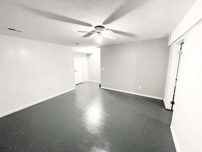 Building Photo - 5214 S 82nd St