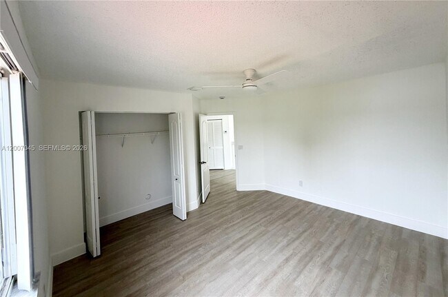 Building Photo - 6744 SW 195th Ave