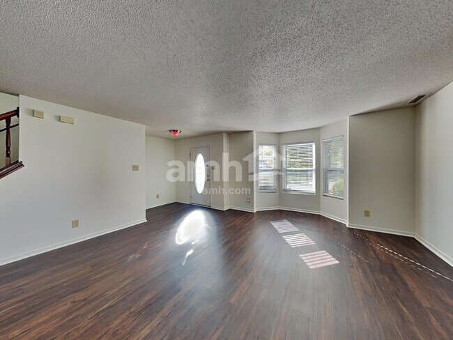 Building Photo - 10286 Butler Dr