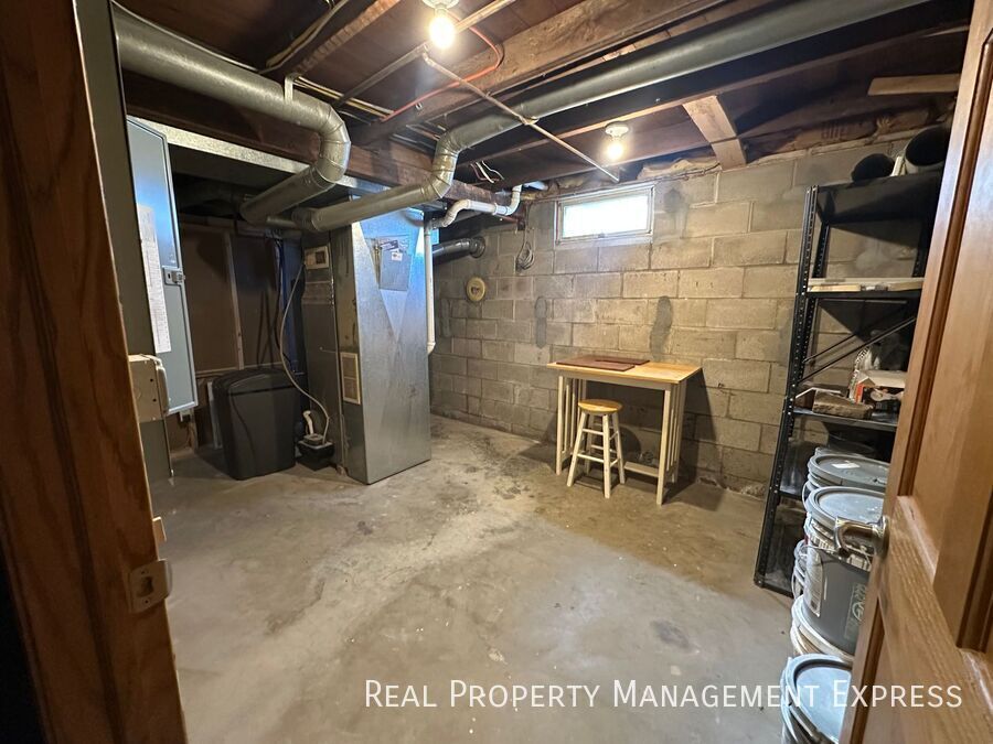 Building Photo - Move In by Feb 16 & Get One Month FREE