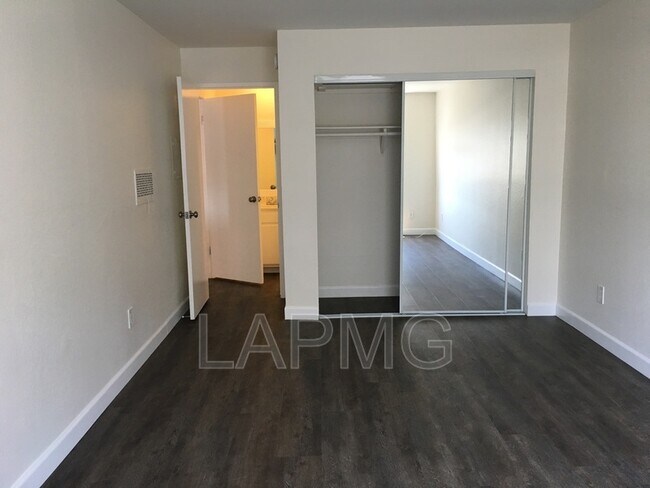 Building Photo - 18530 Hatteras St