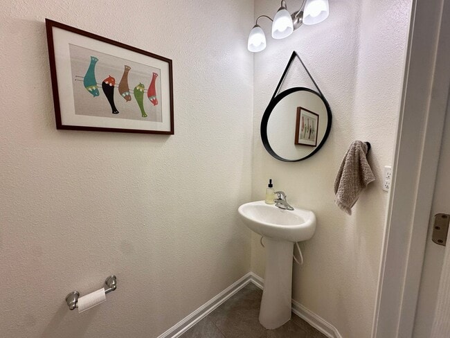 Building Photo - Adorable Townhome in Heart of St. Johns Co...