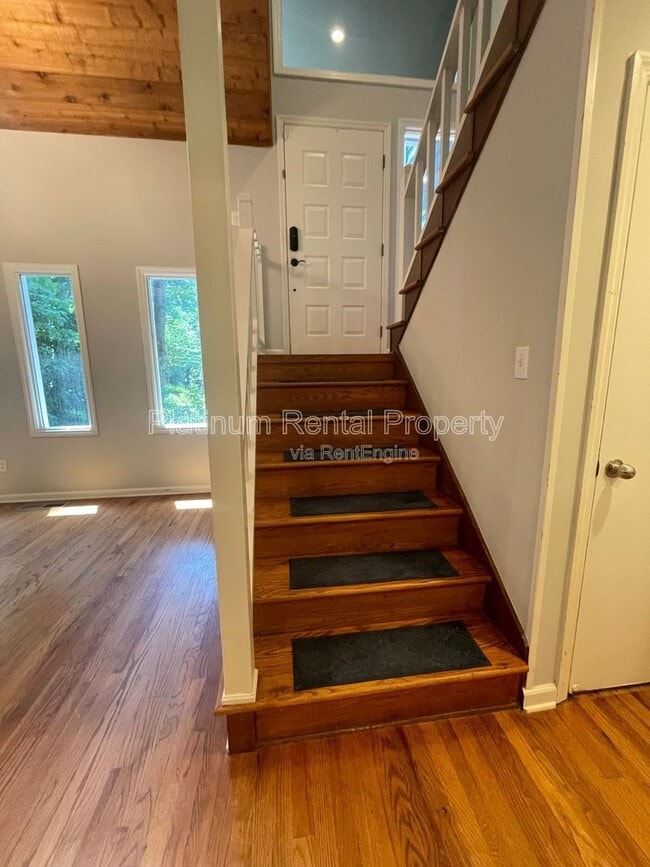 Building Photo - 4186 Nowata Dr NE
