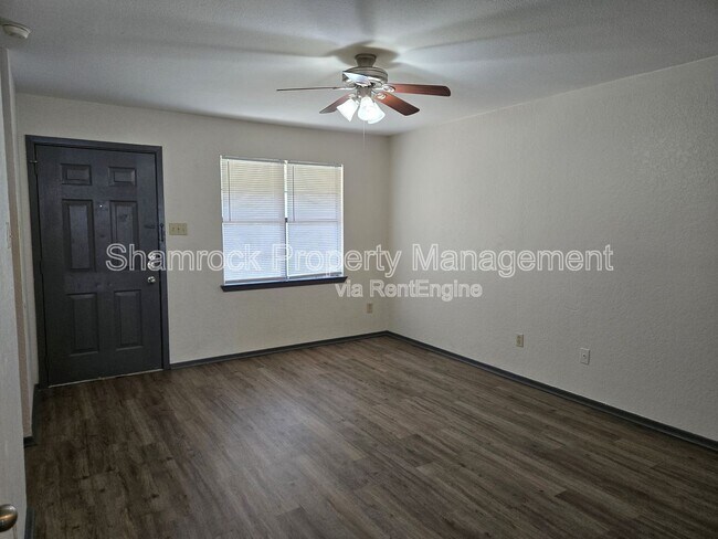 Building Photo - 1226 Baylor Ave
