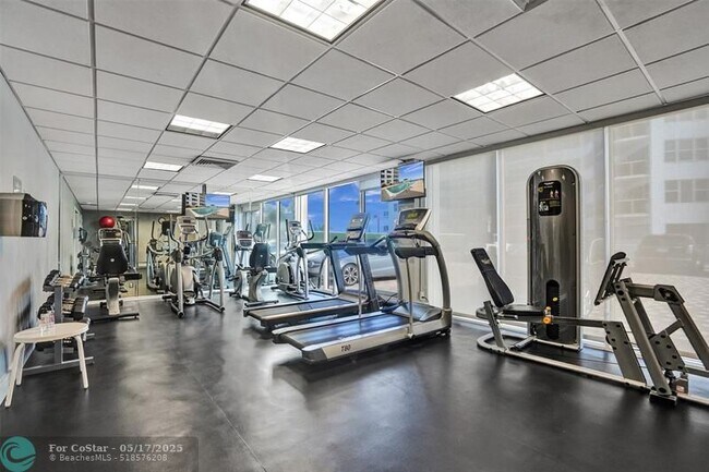 Building Photo - 3750 Galt Ocean Dr