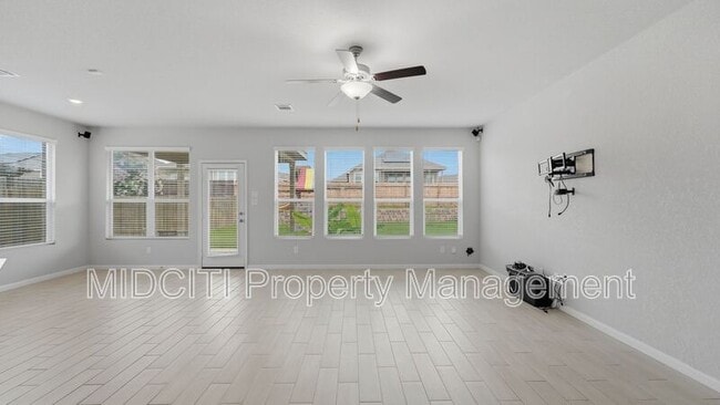 Building Photo - 1858 Lauter Ln