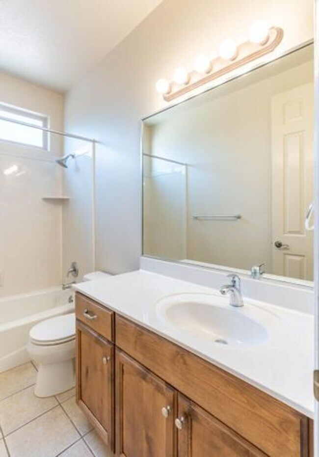 Building Photo - 253 S 260 W