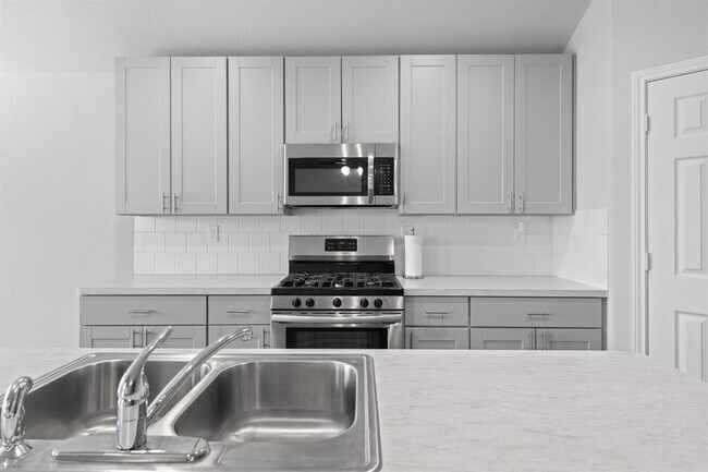 Building Photo - 20706 Southern Wds Blvd