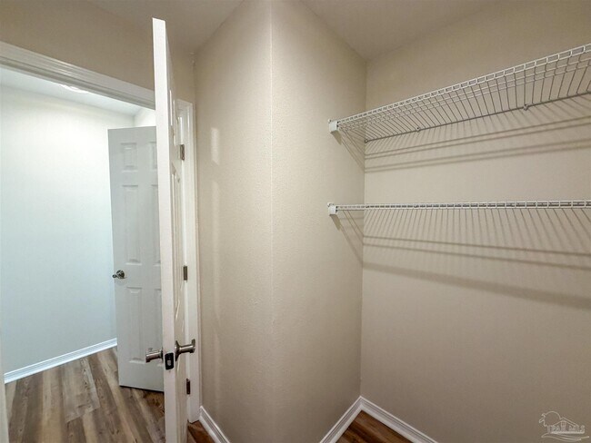 Building Photo - 4221 Brookside Dr