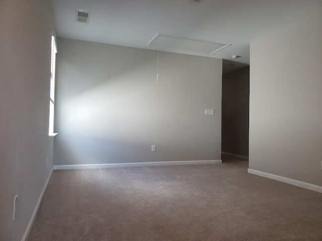 Building Photo - 94 Wynn Wy