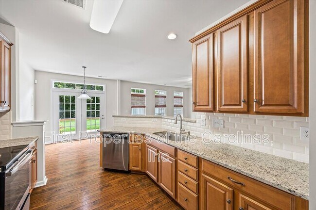 Building Photo - 9736 Springholm Dr