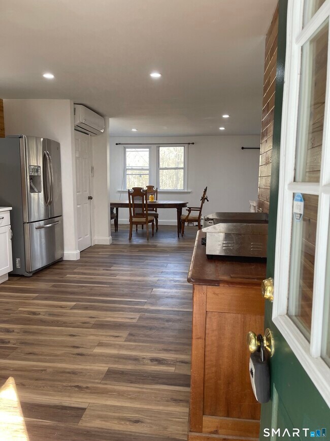 Building Photo - 37 Long Meadow Rd