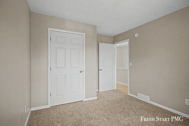 Building Photo - 4051 Rivertown Ln SW