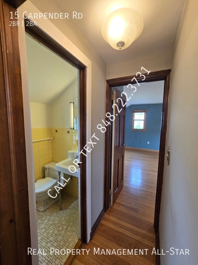 Building Photo - 15 Carpender Rd