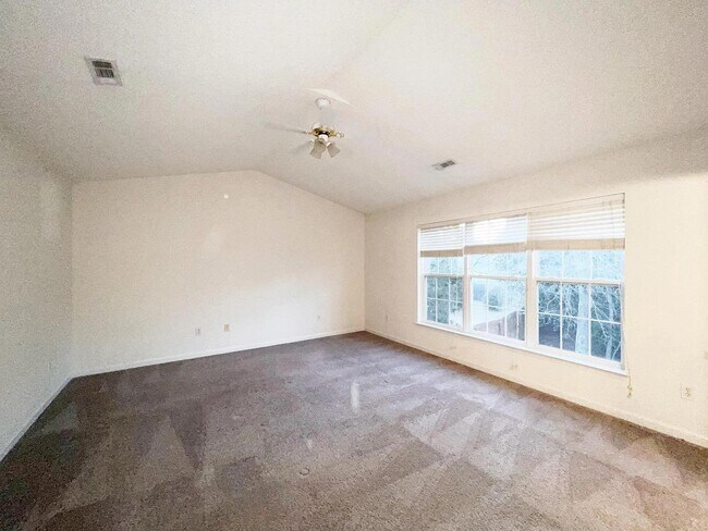 Building Photo - 19 Glencove Ct