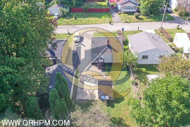 Building Photo - Available Now! - Lawn Maintenance Included