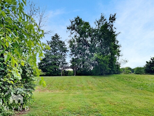 Building Photo - 2838 Creekbend Dr