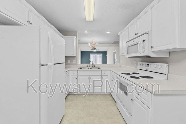 Building Photo - 1611 Bradley Way