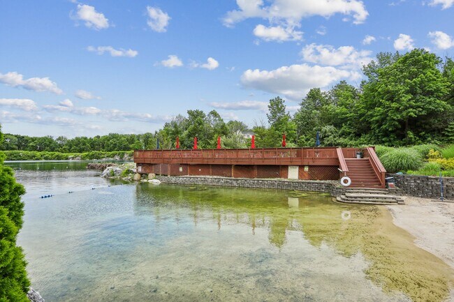 Building Photo - 41 Burlington Ct