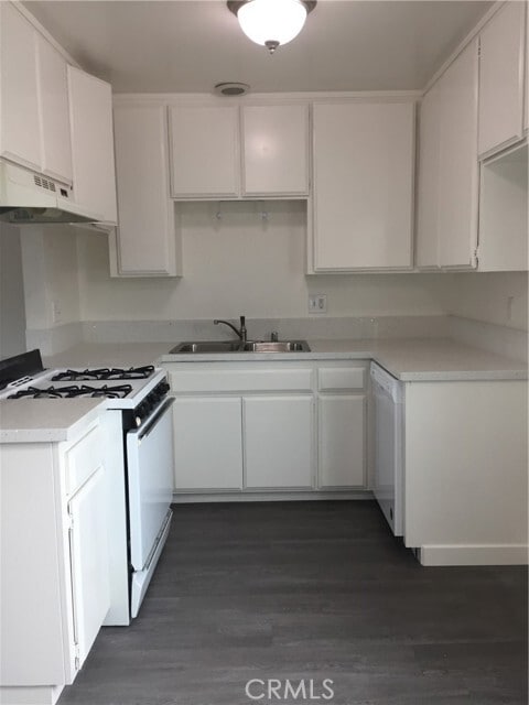 Building Photo - 17011 Sims Lane