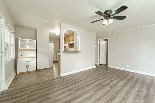 Building Photo - Krug 1201-1203