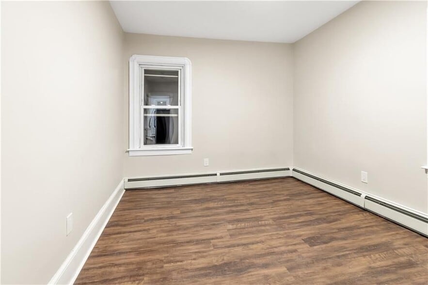 Building Photo - 538 Power Rd