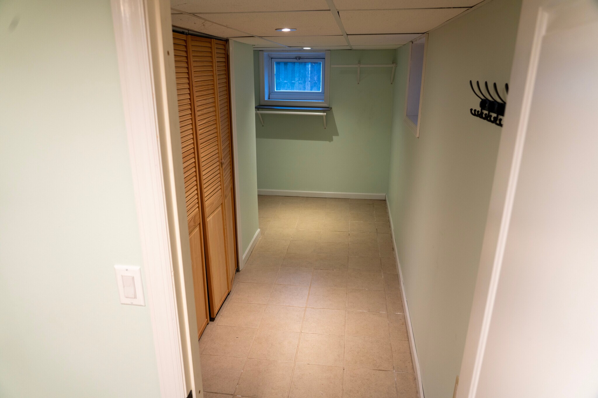 Building Photo - 22 Chapman St