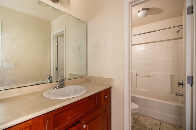 Building Photo - 1575 Paul Russell Rd