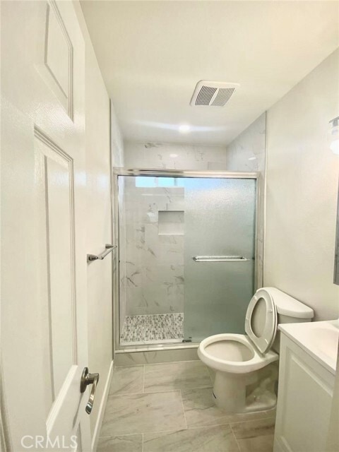 Building Photo - 920 W Olive Ave