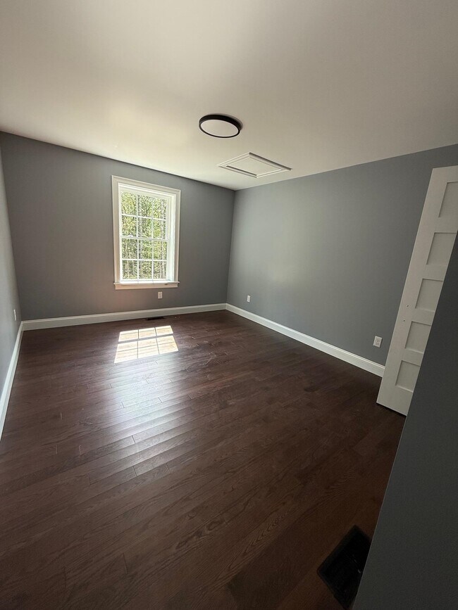 Building Photo - 26 Phinney Way