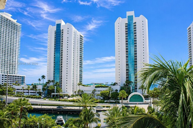 Building Photo - 16400 Collins Ave