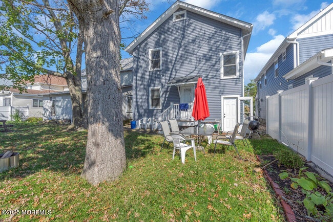 Building Photo - 407 Newark Ave