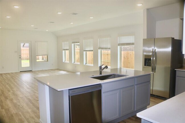 Building Photo - 3713 River Sand Rd