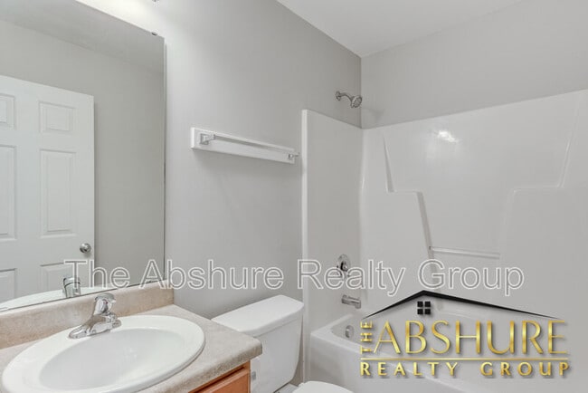 Building Photo - 5223 Malik Dr