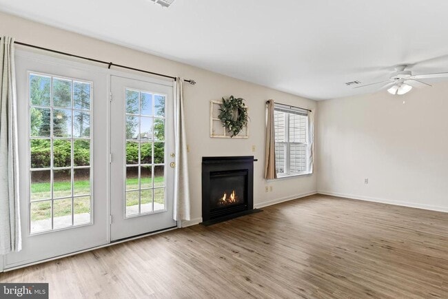 Building Photo - 149 Cardinal Ln