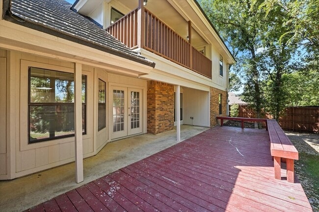 Building Photo - 5901 Derek St