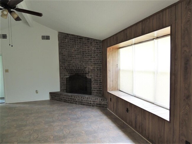 Building Photo - 8350 S Meadow Bird Cir