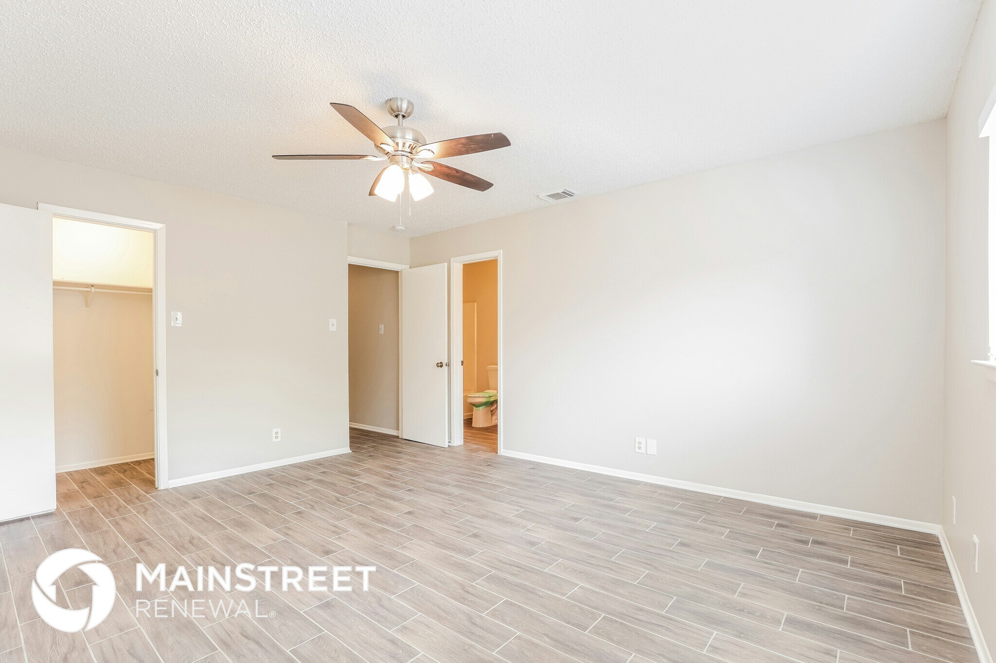 Building Photo - 8011 Chestnut Barr Dr