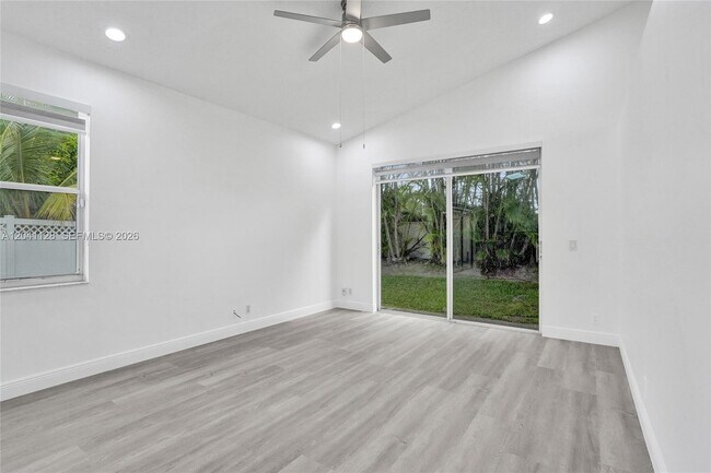 Building Photo - 6931 NW 34th St